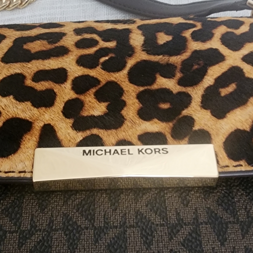 Michael Kors Canvas Leopard Print Shoulder Bag Multicolor Small NWT - Picture 5 of 9